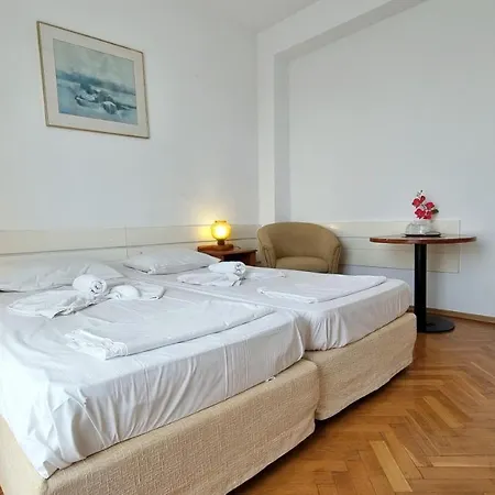 Astoria Hotel