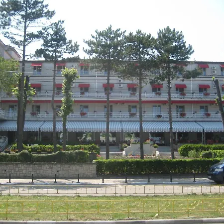 Отель Astoria 2*